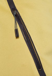 Ausgewählt, antique gold