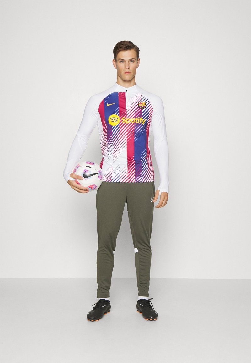 Camiseta de entrenamiento de fútbol Nike Dri-FIT para hombre FC Barcelona  Strike.