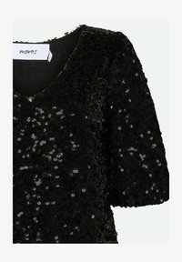 Selezionato, black