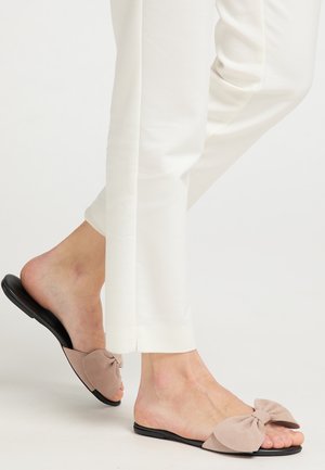 Pantolette flach - nude