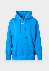 Ei valittu, photo blue/sail