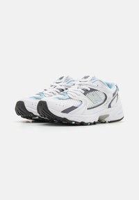 New Balance 530 - Baskets basses - silver/white/black