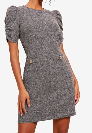 Sukienka z dżerseju