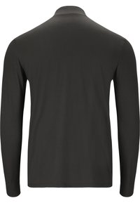 Langærmet sort skjorte; glat tekstur med klassisk krave og lige snit. Minimalistisk design, ingen synlige mønstre eller accenter.
