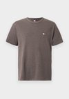 BADGE TEE - T-shirt basic - walnut