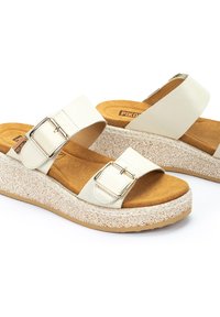 Pikolinos ALZIRA - Mules de tacón - white