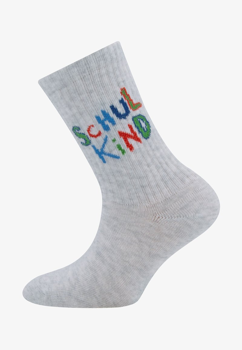 Lichtgrijze katoenen sok met ribbelstructuur, voorzien van multicolore geborduurde tekst "SCHUL KIND" in blauw, rood en groen.
