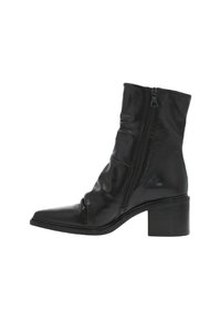 Bottine en cuir noir avec un bout pointu, fermeture à zip et légères fronces. Présente un talon carré et une finition lisse.