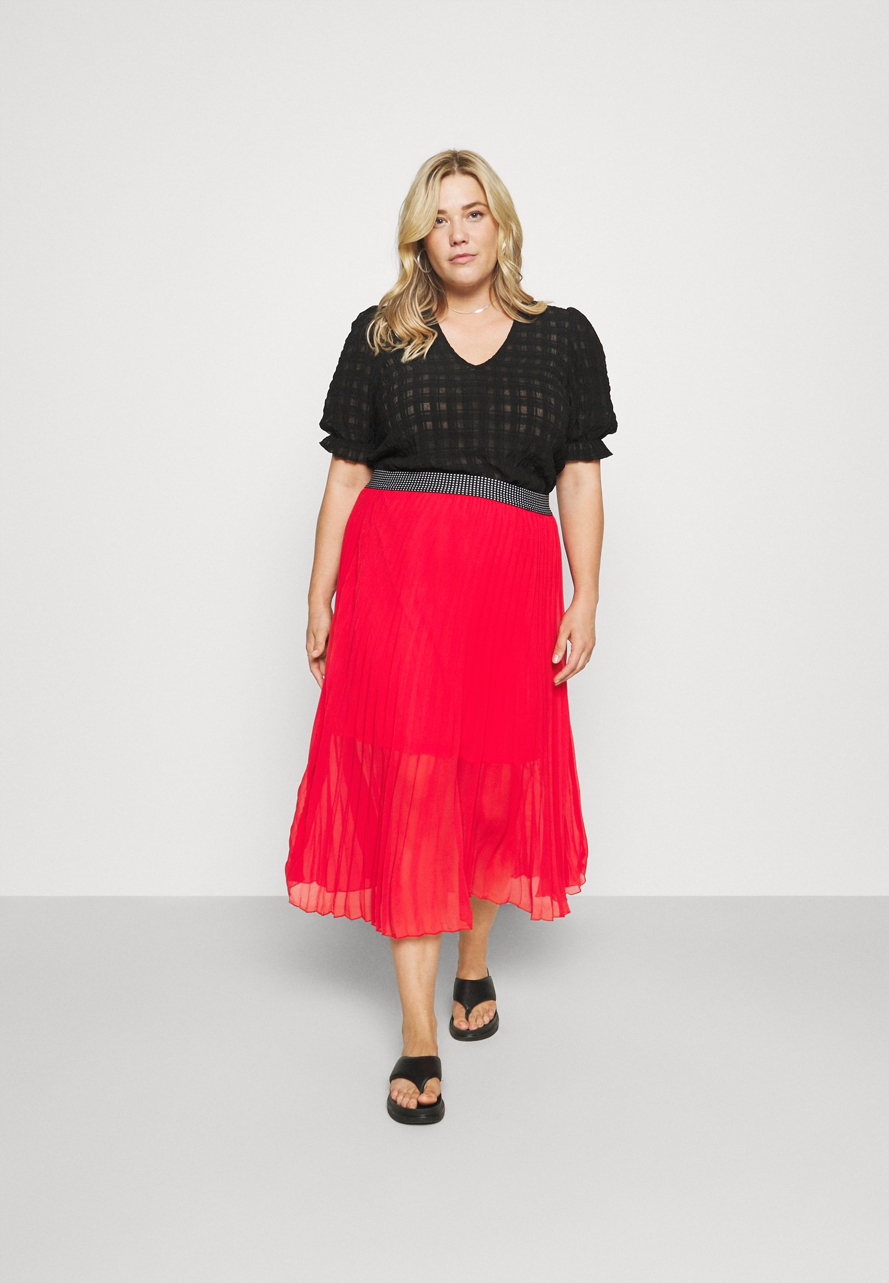 simply red midi