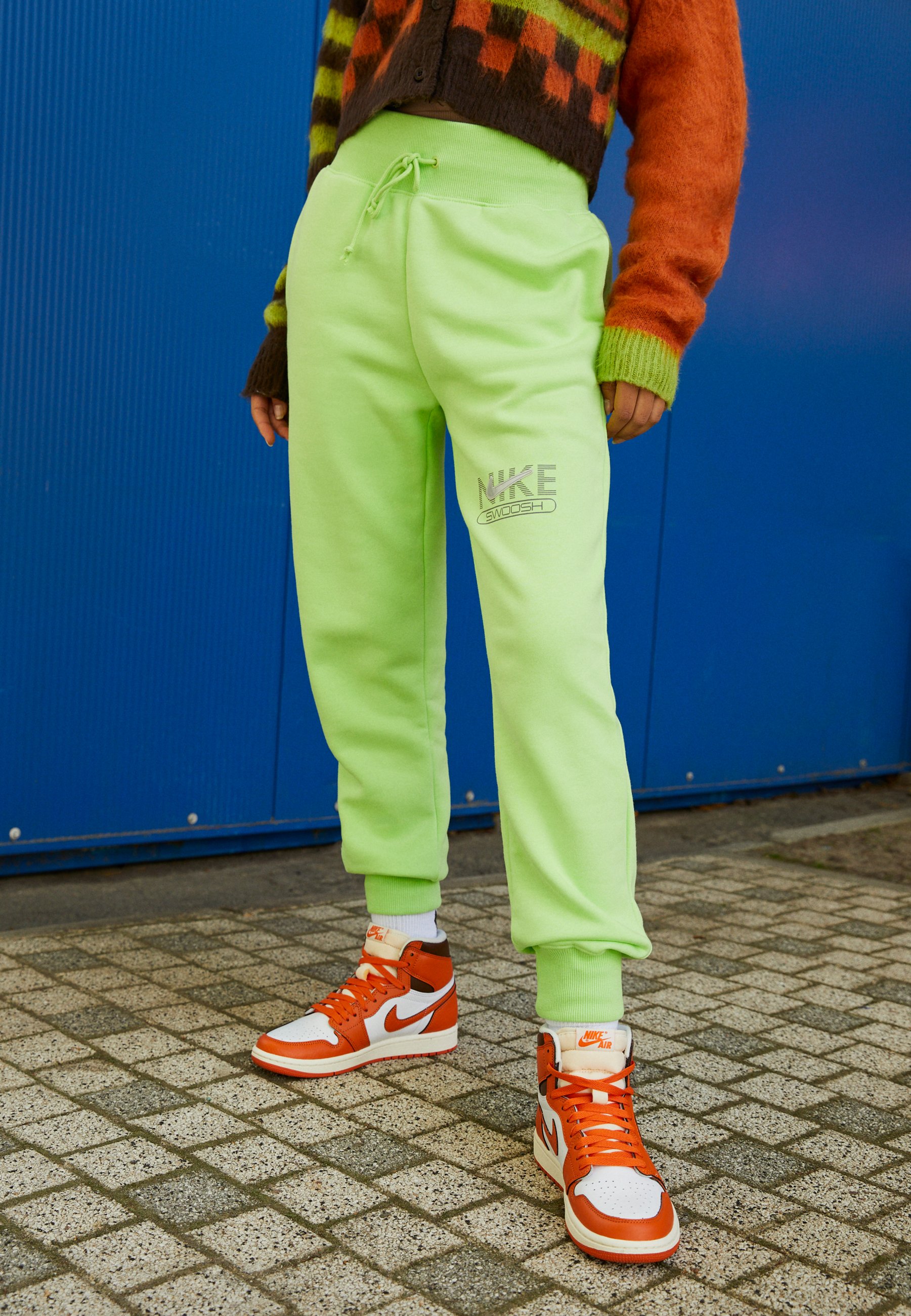 survetement nike bleu et jaune