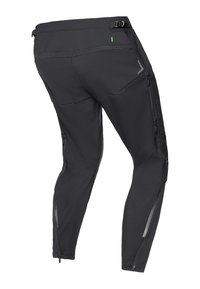 Heren zwarte softshell wandelpanten met ritszakken, verstelbare tailleband en reflecterende accenten. Gemaakt van duurzaam, waterafstotend materiaal.
