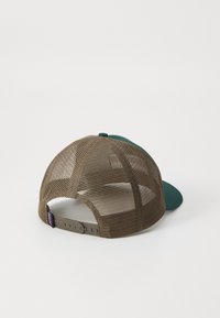 Patagonia P-6 LOGO TRUCKER HAT UNISEX - Cap - cascade green