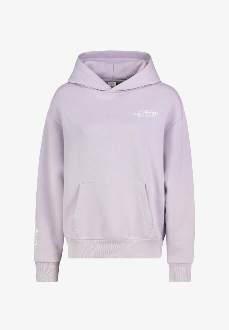 Hellblaue Kapuzenjacke aus weichem Stoff, mit einer Fronttasche, einer verstellbaren Kapuze und Textakzenten auf der Brust und dem Ärmel.