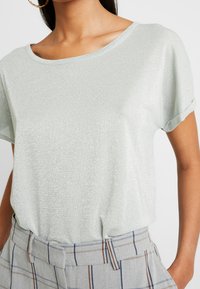 Mos Mosh Printtipaita - mint