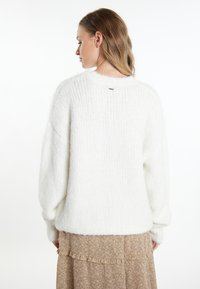 Thumbnail Image 3