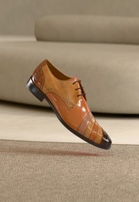 Επιλέχθηκε, brown