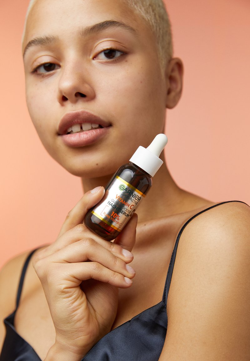 Garnier VITAMIN C GLOW BOOSTER NIGHT SERUM Serum 918/nicht definiert Zalando.de