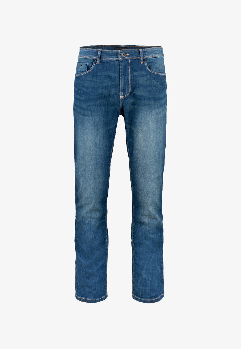 Jeans de mezclilla en un lavado de azul claro a oscuro, con un diseño clásico de cinco bolsillos, piernas rectas y acentos de costura en color naranja.