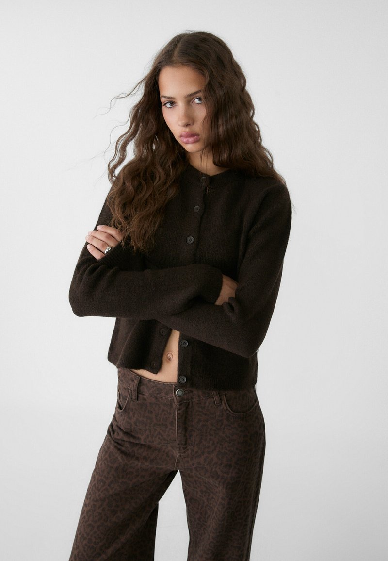 Stradivarius BUTTONED - Gilet - brown