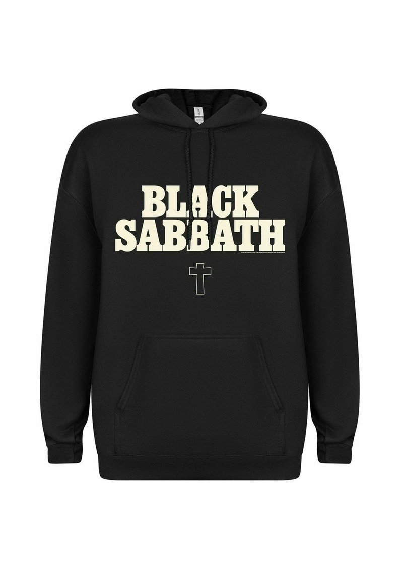 Zwarte hoodie met een voorzak, voorzien van grote witte tekst "BLACK SABBATH" en een klein kruis. Gemaakt van katoenmix, ontspannen pasvorm.