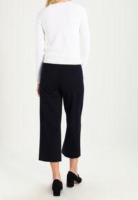 Guess Strickpullover - white
