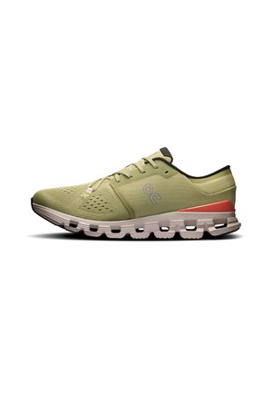 CLOUD X 4 - Training shoe - caper   salmon