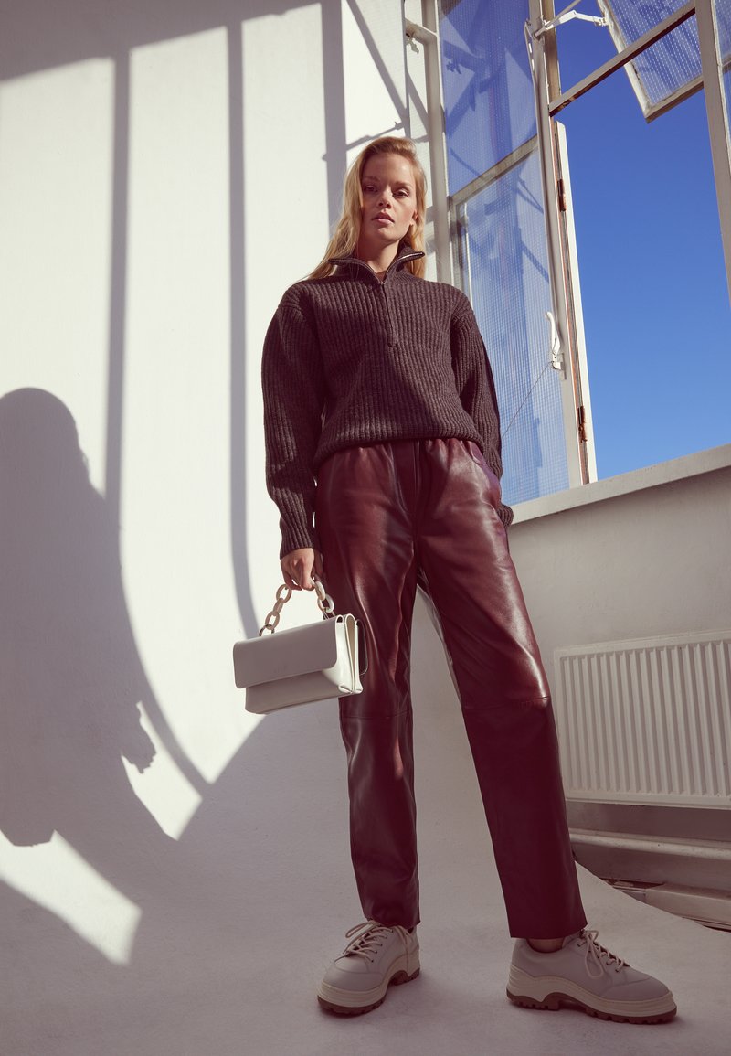 Damen Bekleidung | DESIGNERS REMIX CARMEN Strickpullover dark brown/braun - PB22447 Damen Bekleidung | DESIGNERS REMIX CARMEN Strickpullover dark brown/braun - PB22447