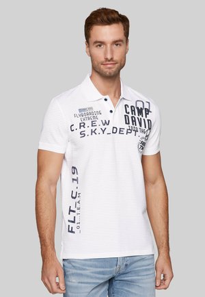 Camp David STREIFENPOLO MIT ARTWORKS UND PUFFP - Print T-shirt - opticwhite