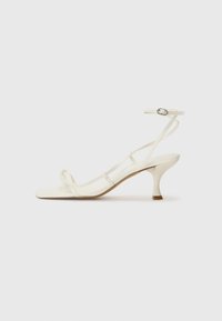 AUGUUST - Sandales tongs - white