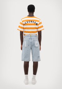 Icecream RUNNING DOG DENIM - Τζιν σορτς - heavy wash blue
