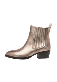 Botte de cheville dorée métallisée avec un bout arrondi, des panneaux latéraux élastiques, des détails texturés et un petit talon empilé. Fini en cuir lisse.