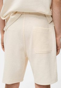 Mango TEXTURED WITH DRAWSTRING - Short - off-white
