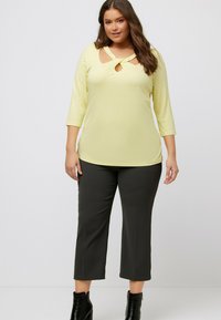 Ulla Popken Langærmet T-shirt - light yellow