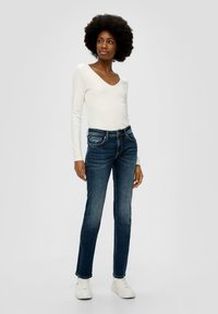 QS - Jeansy Slim Fit
