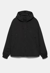 Fekete cipzáras szélálló dzseki kapucnival, állítható zsinórokkal, cipzáras oldalzsebekkel és elasztikus mandzsettákkal az ujjakon.