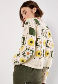 Apricot PATCHWORK DAISY CROCHET  - Strickjacke - yellow