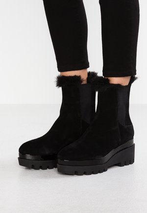 Enkellaarsjes met sleehak - black