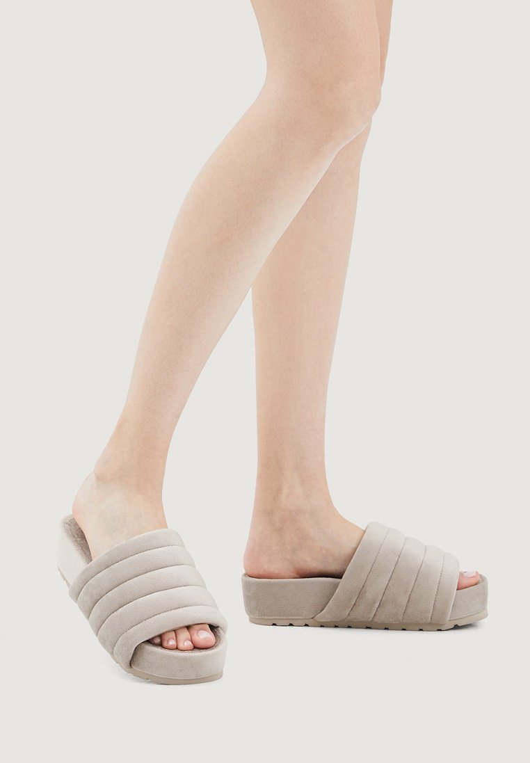 oysho klapki damskie