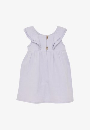 Lys lilla ærmeløs kjole med flæset halsudskæring, tre træknapper foran og rynket nederdel. Blødt, struktureret stof.