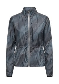 Giacca leggera con zip frontale in blu scuro e nero, caratterizzata da righe verticali e cintura elastica in vita. Colletto alto e logo sul petto.