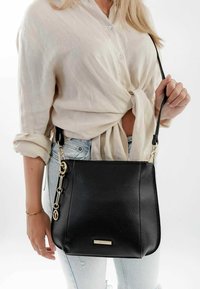 SURI FREY GINNY - Borsa a tracolla - black