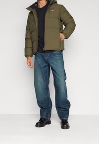 Tommy Jeans Dunjacka - olive