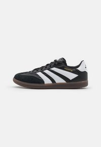 Non sélectionné, core black/footwear white/gold metallic