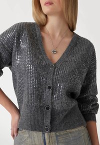 Guess Strickjacke - grau
