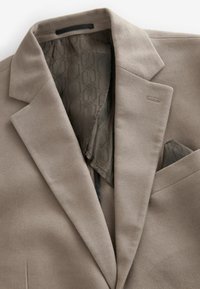 Thumbnail Image 7