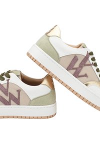 Vanessa Wu Baskets basses - vert