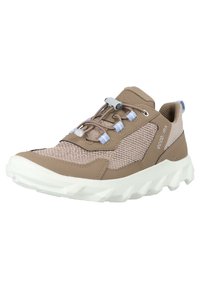 Sneaker color nocciola chiaro e beige con suola bianca, tessuto a rete e lacci elastici con toggle su sfondo bianco.