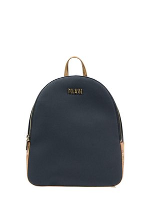 Sort kuppelformet rygsæk med brun kant, lynlåse i siderne, topstrop og gylden "1 CLASSE" logo midt foran.