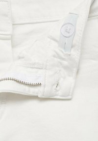 Mango Kids Džíny Slim Fit - white