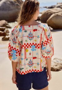 Next REGULAR FIT - VOLUME HALF SLEEVE - Bluse - ecru tablecloth print